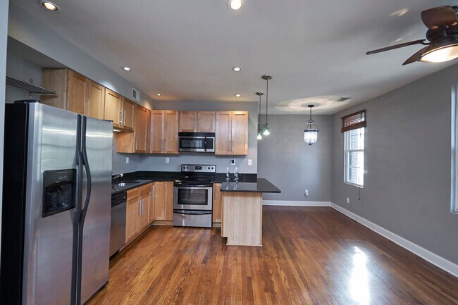 Building Photo - 2701 4th St NE