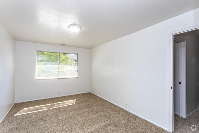2HAB, 1BA - 1,000 ft² - Highland Pointe Apartments