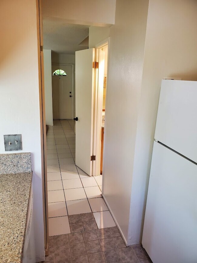 Kitchen2 - 2015 Olivera Rd