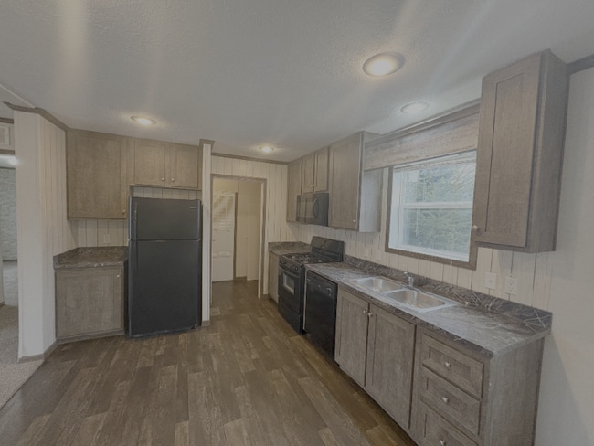 Foto del edificio - 249 Laurel Leah