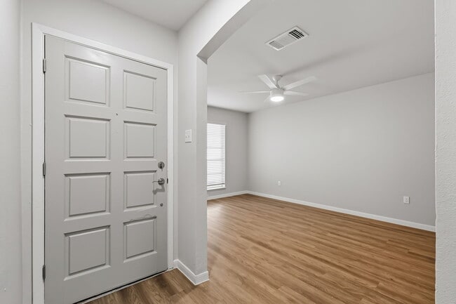 Foto del edificio - 2414 Rutledge St