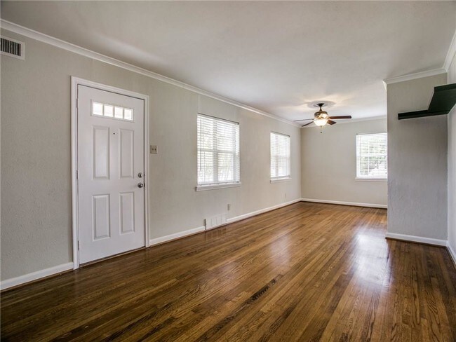 Foto del edificio - 3767 La Joya Dr