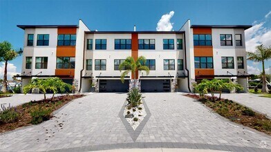 Building Photo - 771 Gran Kaymen Way