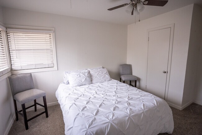 Foto del edificio - 1559 Parr St