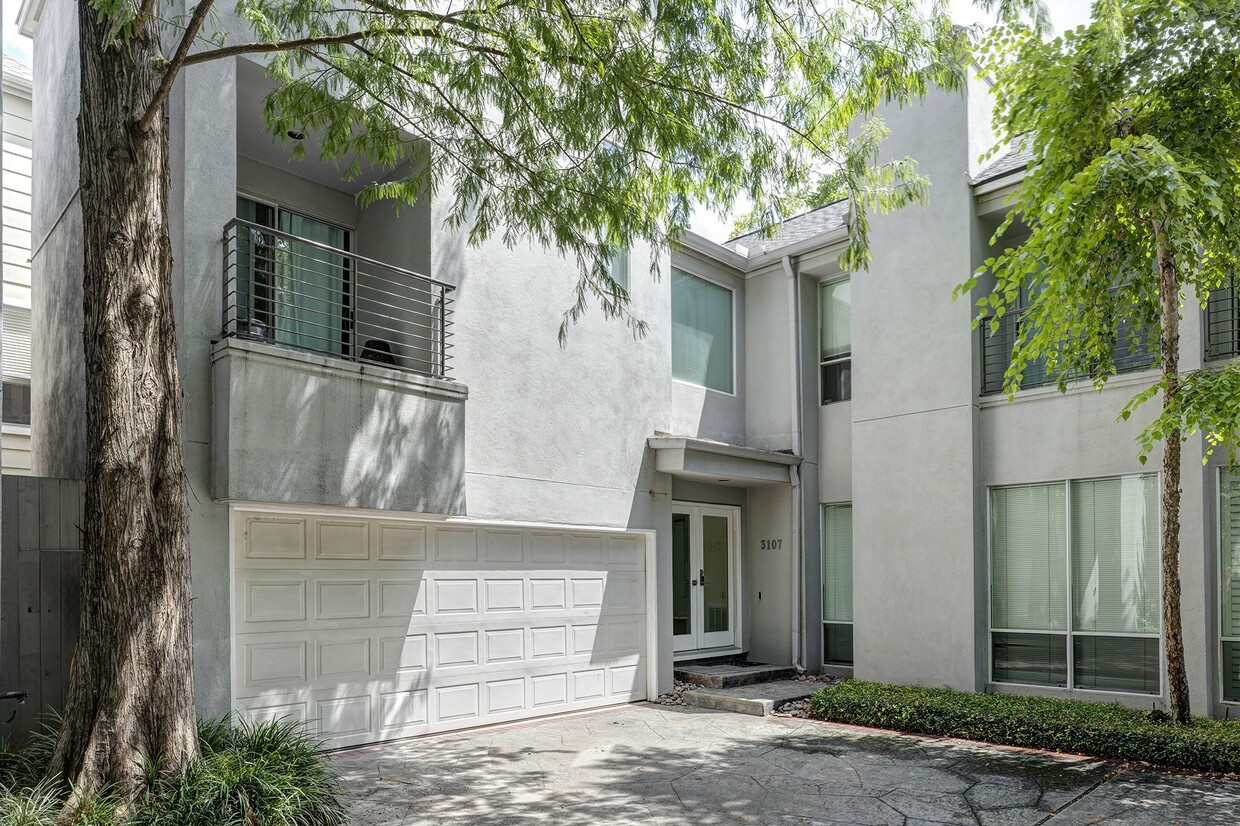 Foto principal - 3107 Greenbriar Dr