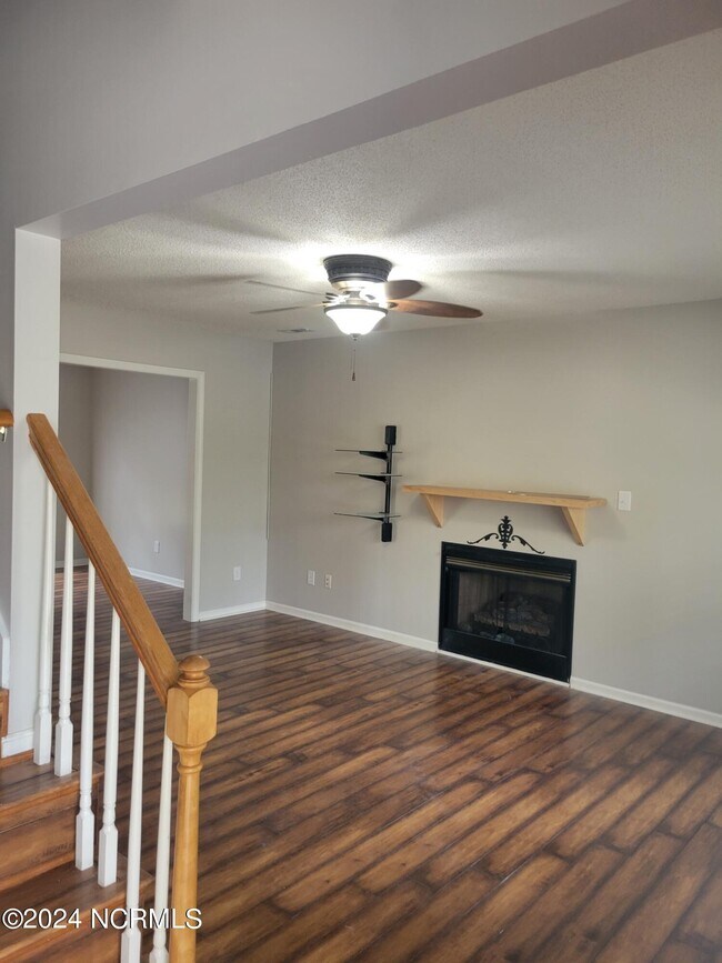 Building Photo - 445 NC-172