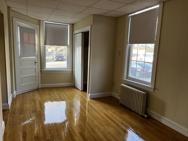 Foto del edificio - 295 Nahant Rd