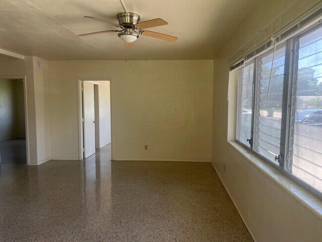 Foto del edificio - 505 NE 150th St