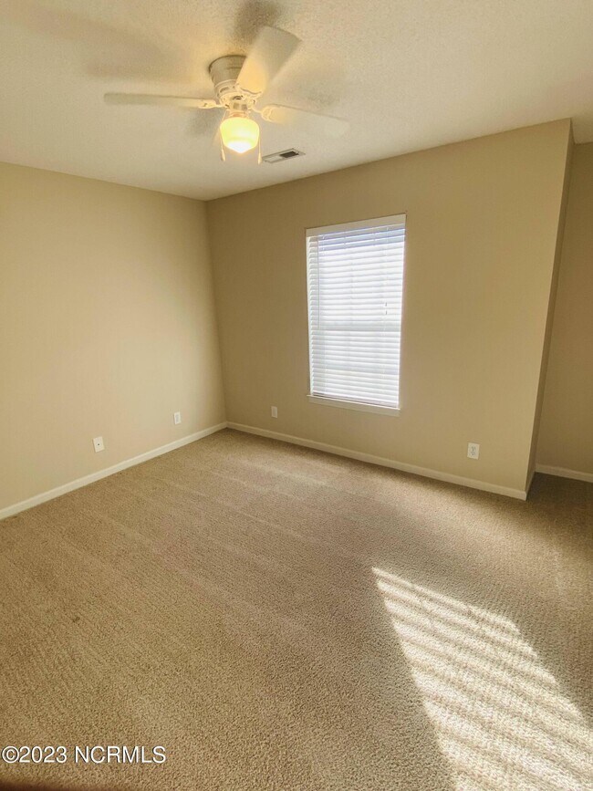Building Photo - 2804 Mulberry Ln