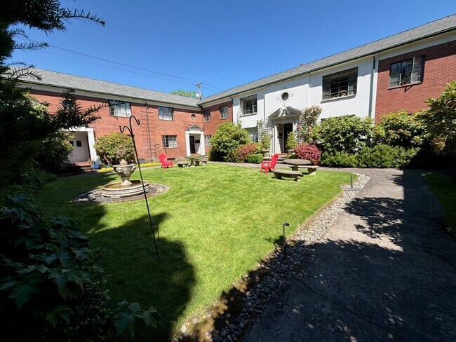 Foto del edificio - 2169 NW Irving St