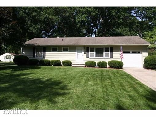 Foto principal - 6942 Outlook St