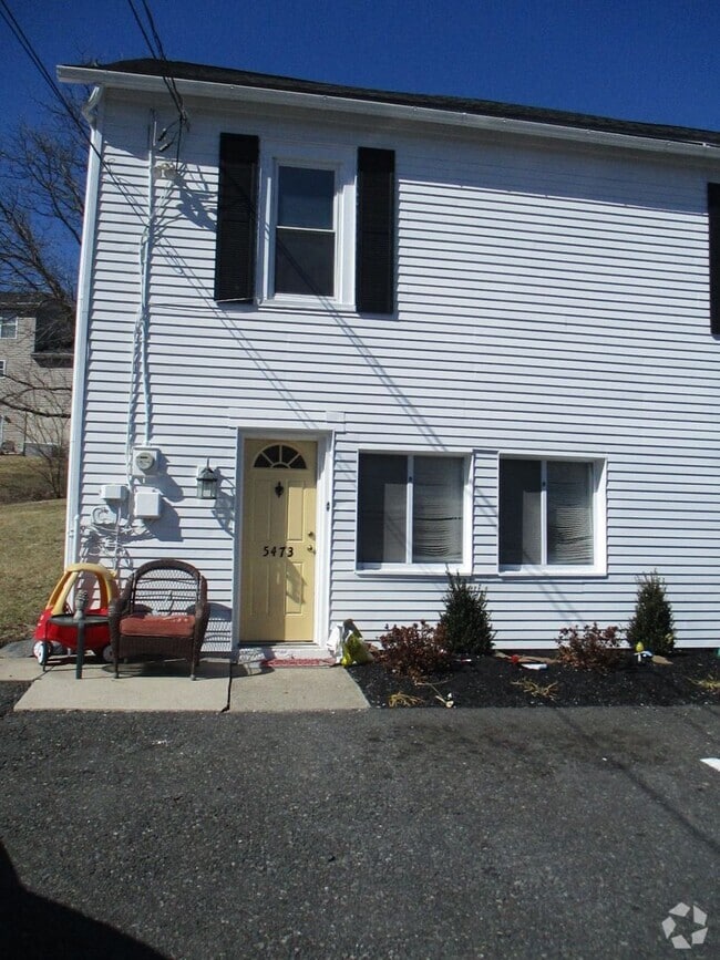 Building Photo - 5473 Main St