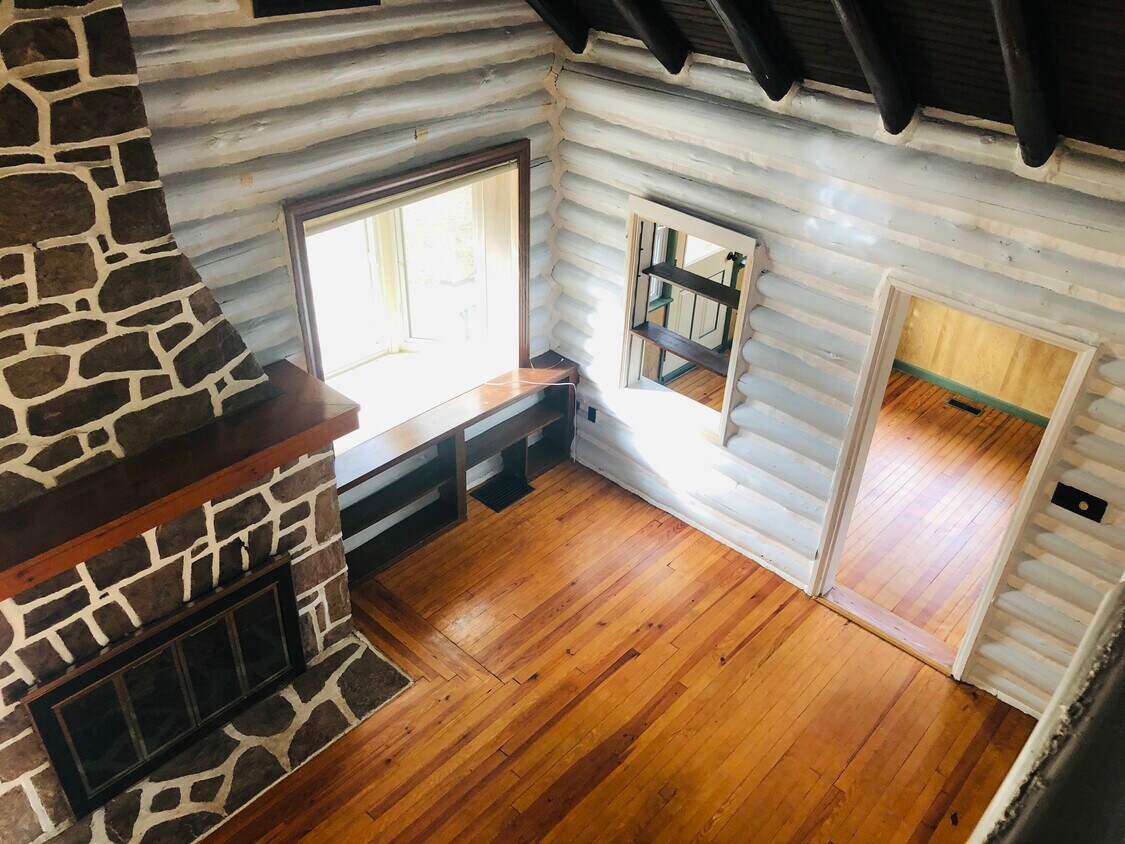 Foto principal - 227 E Lake Blvd