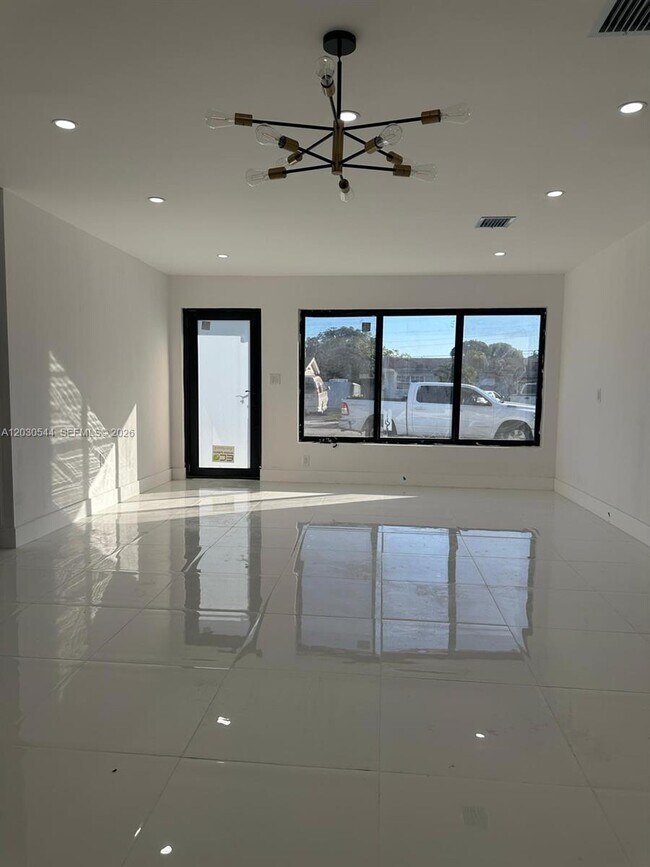 Building Photo - 2041 NW 190th Terrace