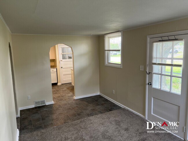 Foto del edificio - 2425 S Norton Ave