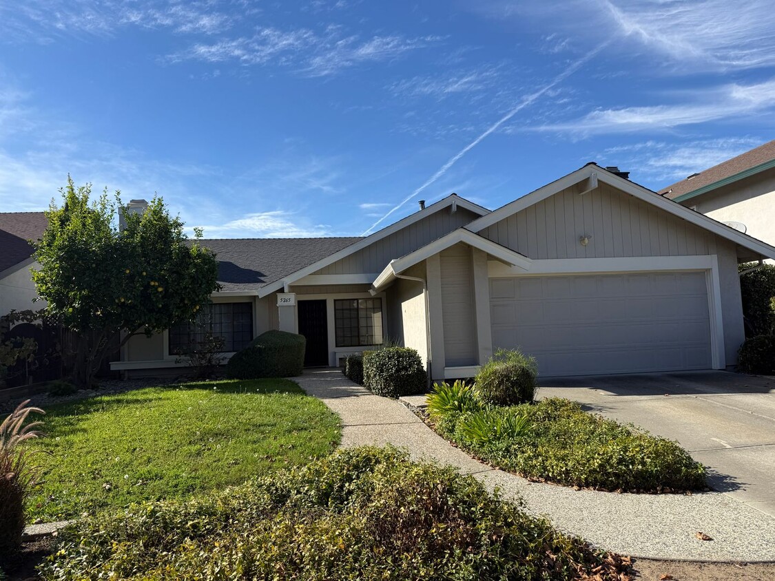 BLOSSOM VALLEY - bright and airy 4-bedroom, 2-bath home located in one of San Jose’s most desirab... - BLOSSOM VALLEY - bright and airy 4-bedroom...
