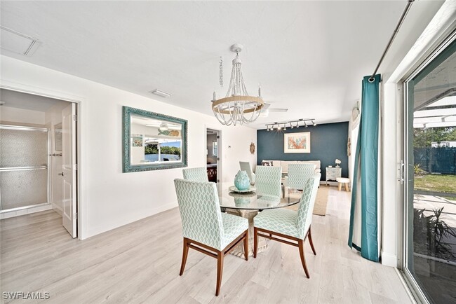 Foto del edificio - 2402 Palm Ridge Rd
