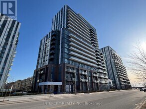 Building Photo - 10 Honeycrisp Cres