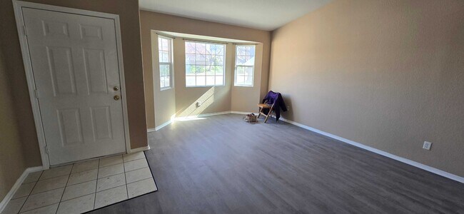 Foto del edificio - 43627 6th St E