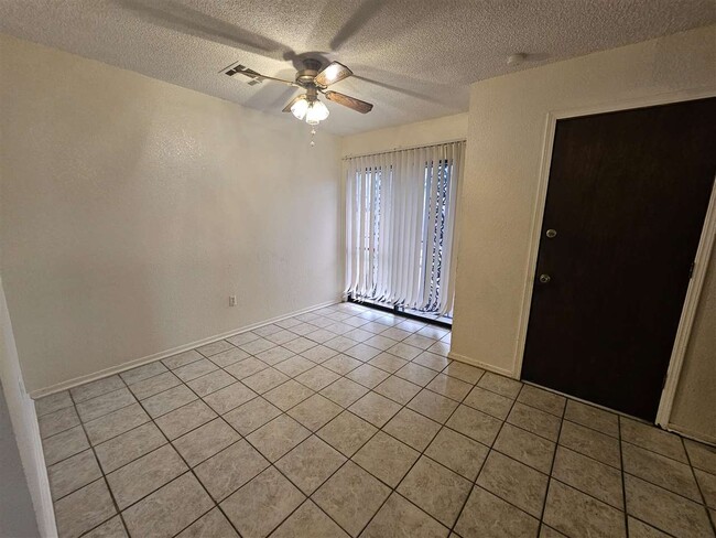 Building Photo - 2307 NW Terrace Hills Blvd