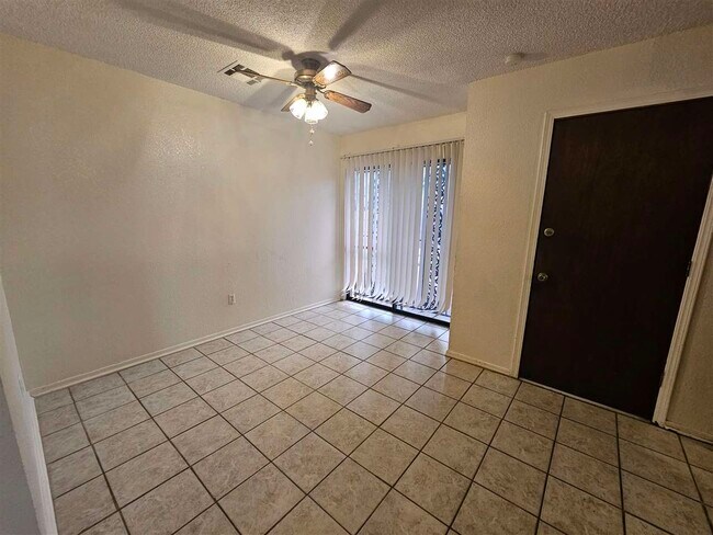 Foto del edificio - 2307 NW Terrace Hills Blvd