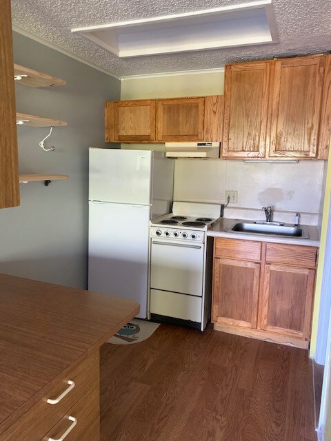 Building Photo - 15136 Pine Meadows Dr