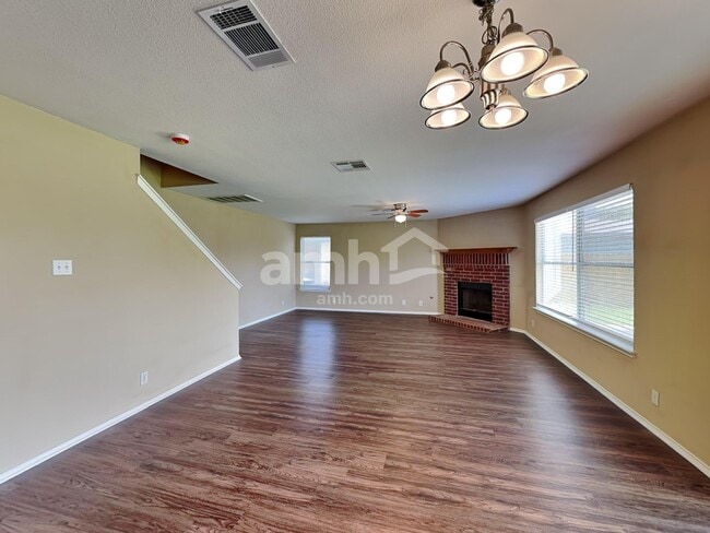 Building Photo - 116 Paige Bend