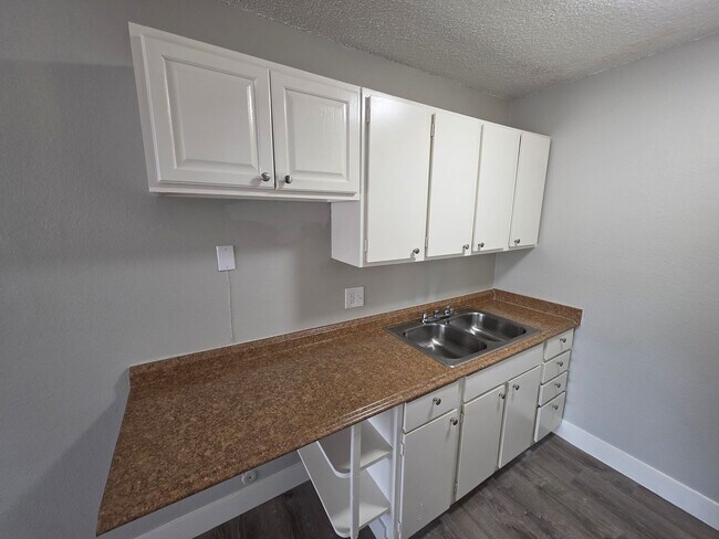 Foto del edificio - 233 E Arvada St