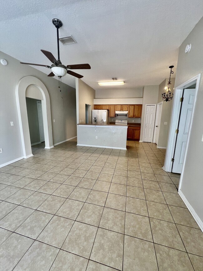 Building Photo - 7632 Merchantville Cir