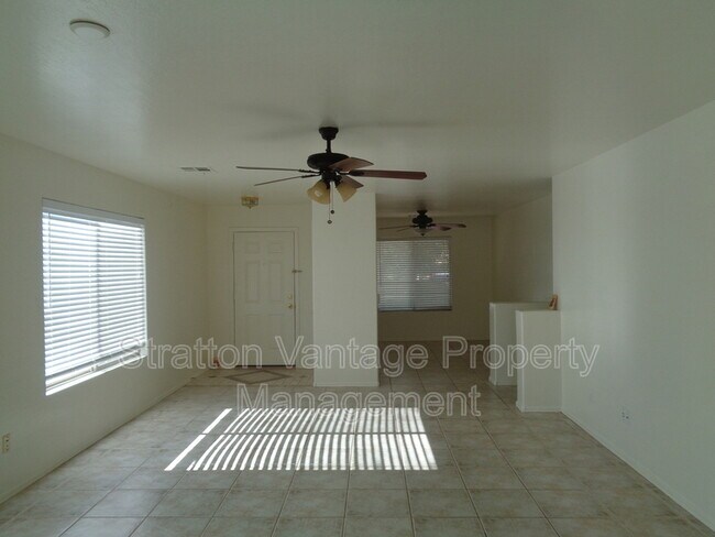 Building Photo - 16612 W Cottonwood St