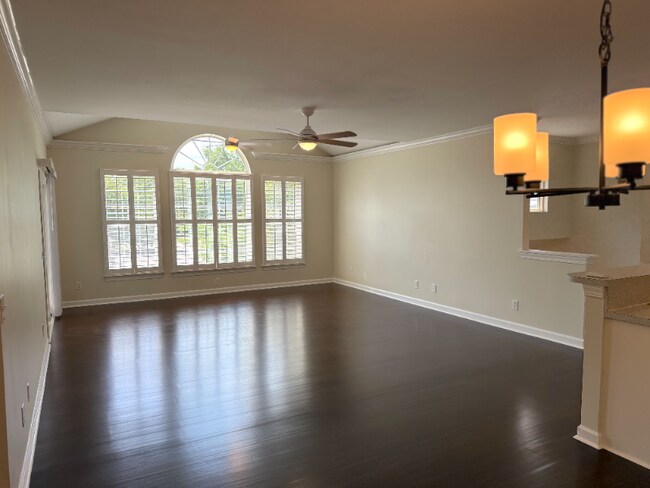 Foto del edificio - 1462 Wellbrooke Ln