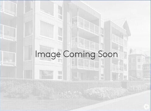 Building Photo - 746 Park Ave