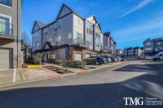 Building Photo - 10757 NE Red Wing Way