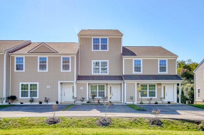 Building Photo - 150 Twisted Oak Dr NW