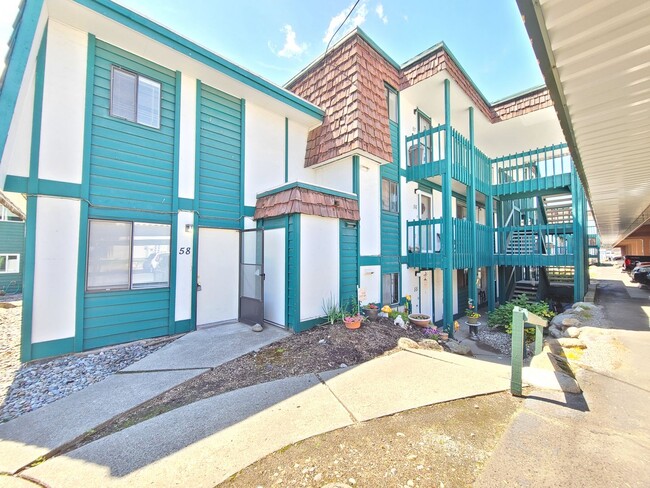 Building Photo - 2121 E Upriver Dr