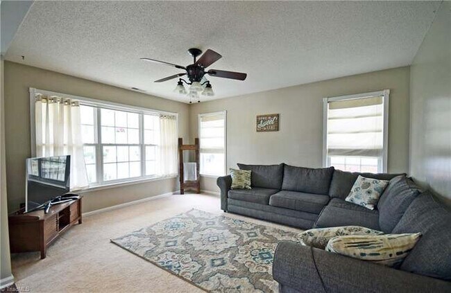 Foto del edificio - 4833 Lighthouse Ct