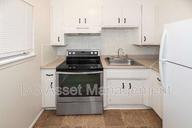 Building Photo - 1928 Ethan Way