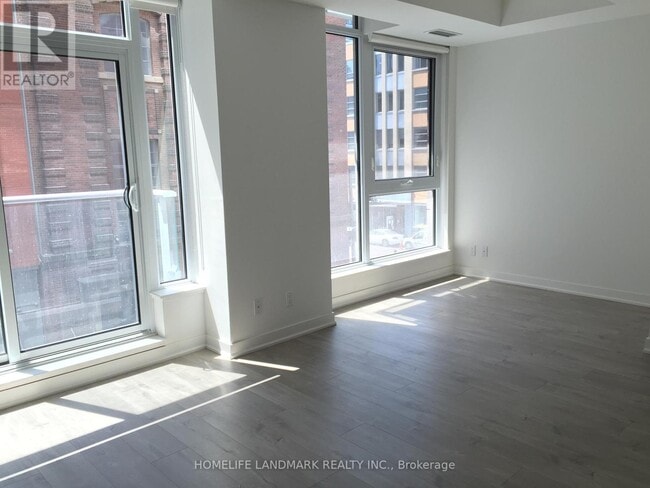 Photo du bâtiment - 30 Nelson St