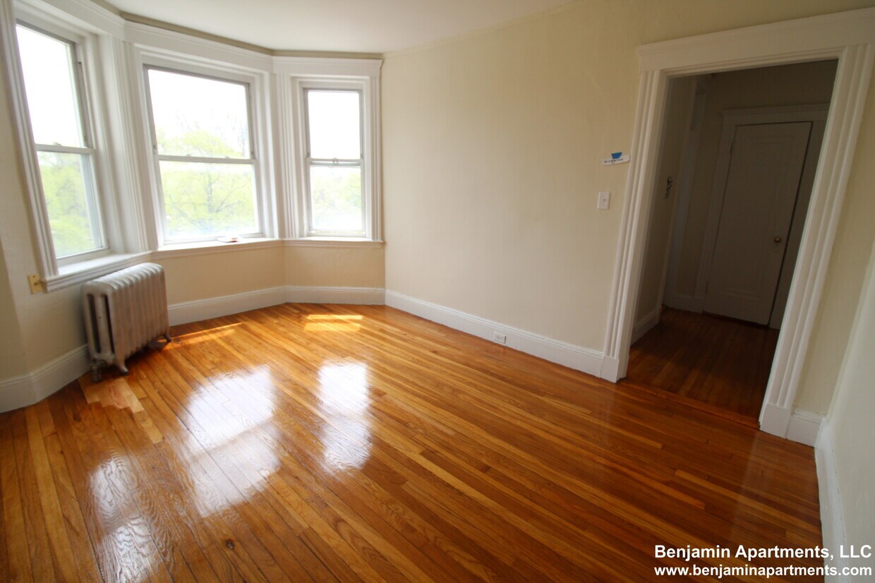 Primary Photo - 1191 Boylston St