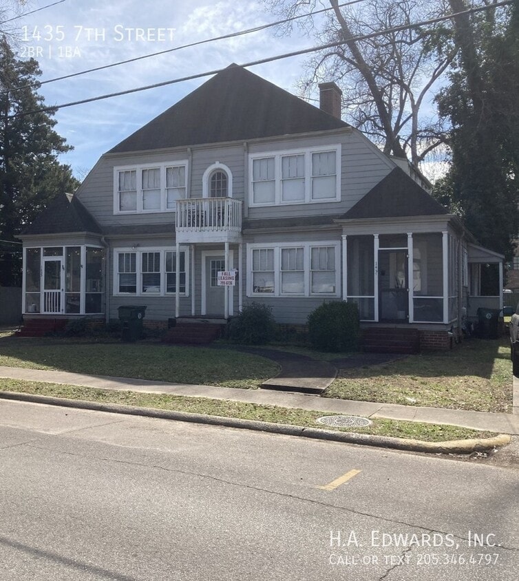 Primary Photo - 1435 7th St