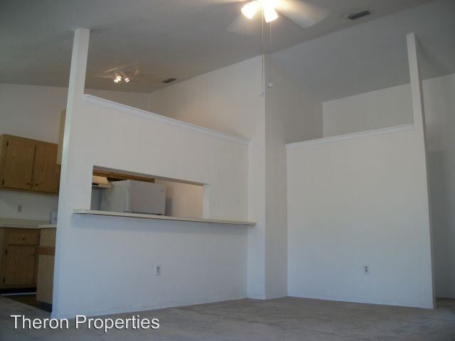Building Photo - 210 Thor Ave SE