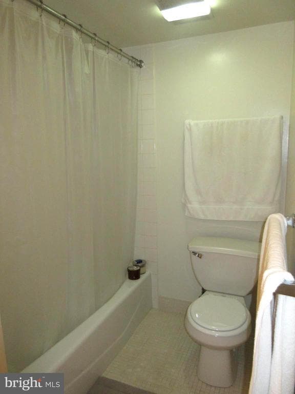 Foto del edificio - 604 S Washington Square