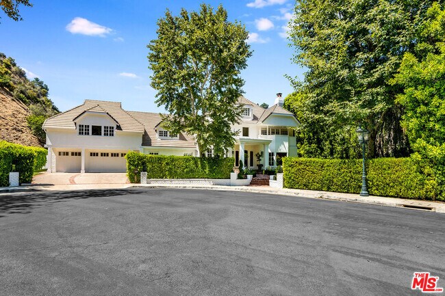 Building Photo - 1498 Moraga Dr