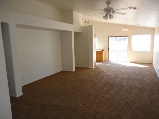 Foto del edificio - 8417 W Hilton Ave