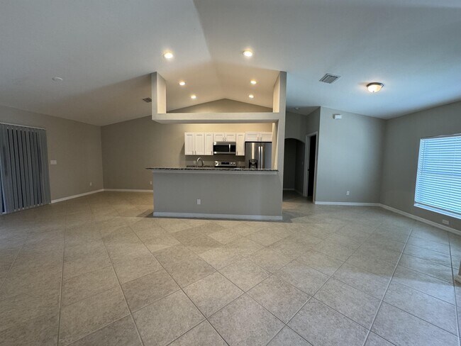 Foto del edificio - 2502 38th St W