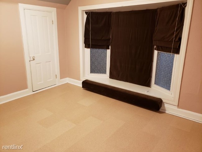 Foto del edificio - 3 br, 2 bath House - 743 Armstrong Ave W