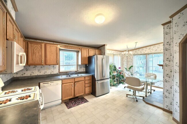 Foto del edificio - 3011 Faith Ln