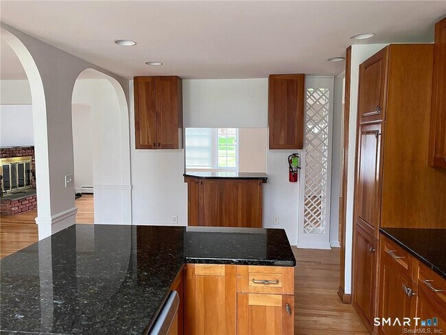 Building Photo - 231 Rivergate Dr