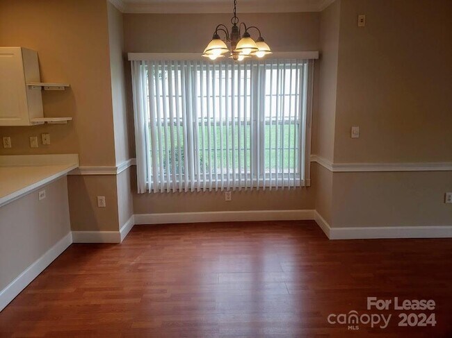 Foto del edificio - 9111 Meadow Vista Rd