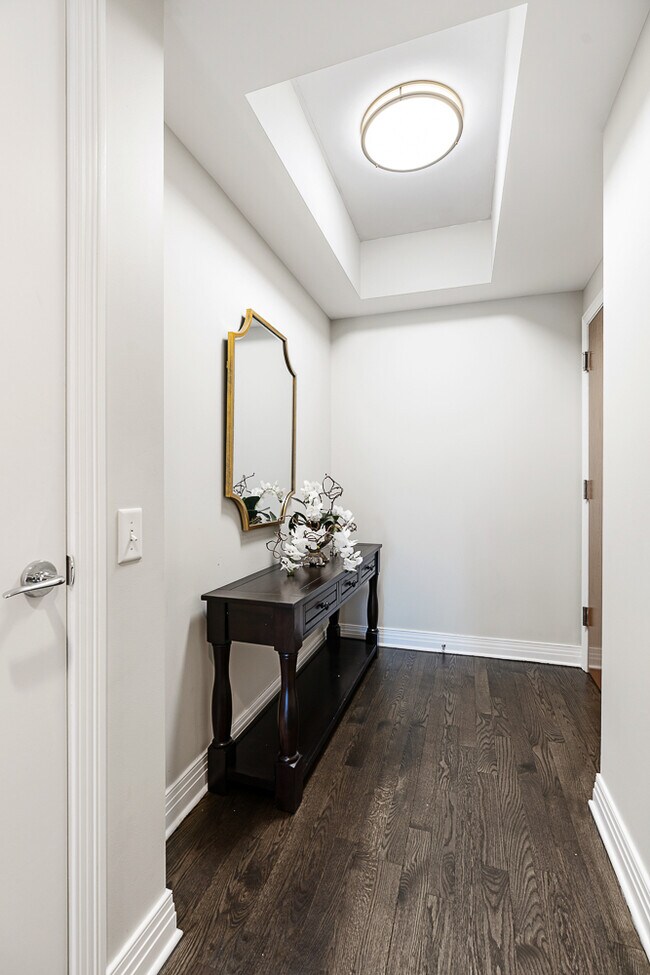 Foto del edificio - 600 N Lake Shore Dr